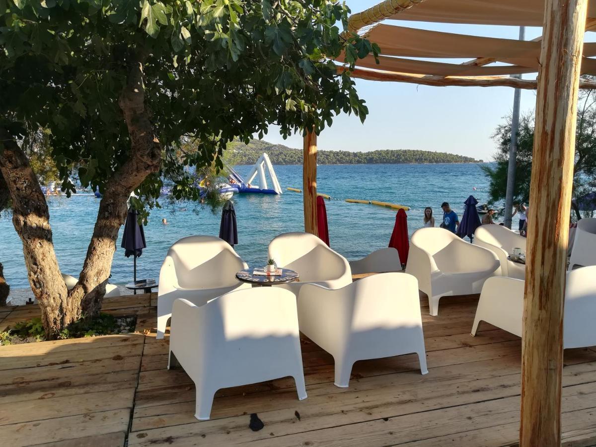 Apartament Domenico - 50 M From The Sea Donji Seget Zewnętrze zdjęcie