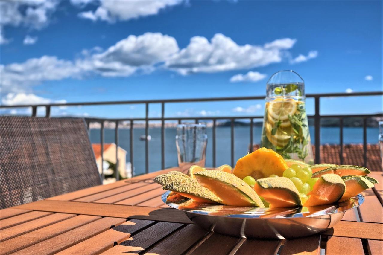 Apartament Domenico - 50 M From The Sea Donji Seget Zewnętrze zdjęcie