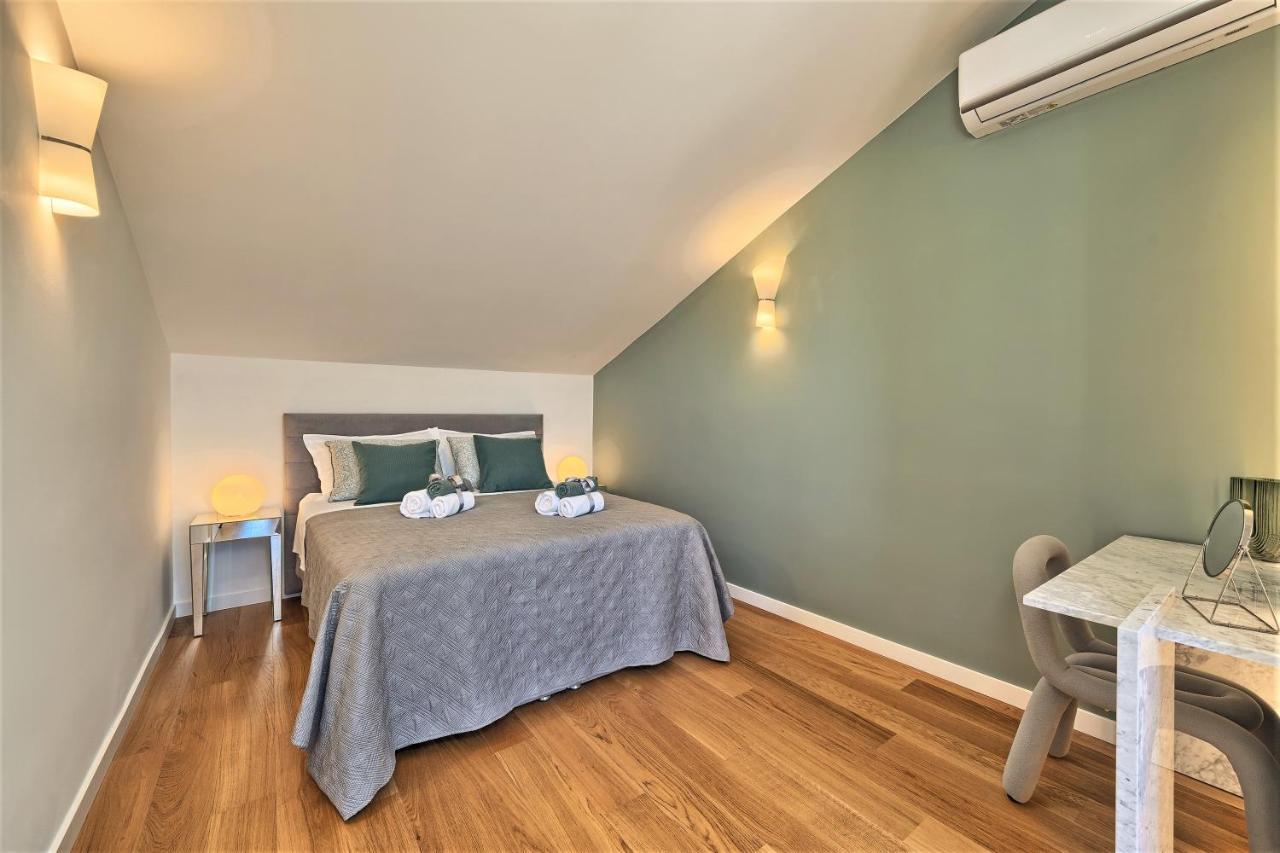 Apartament Domenico - 50 M From The Sea Donji Seget Zewnętrze zdjęcie