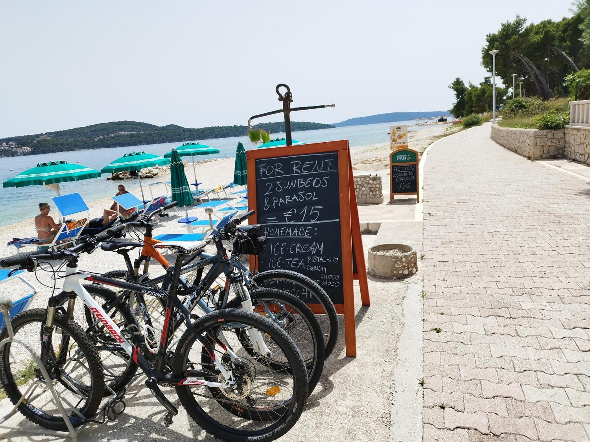 Apartament Domenico - 50 M From The Sea Donji Seget Zewnętrze zdjęcie