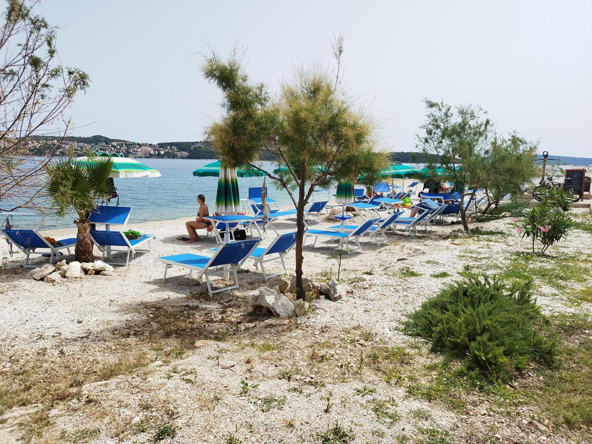 Apartament Domenico - 50 M From The Sea Donji Seget Zewnętrze zdjęcie